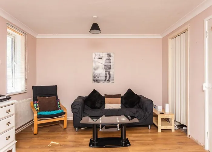 Spacious 2Bd House Wprivate Garden - Kennington!